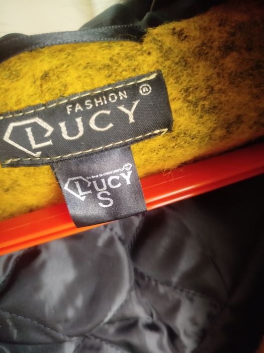 Елегантно палто на Lucy