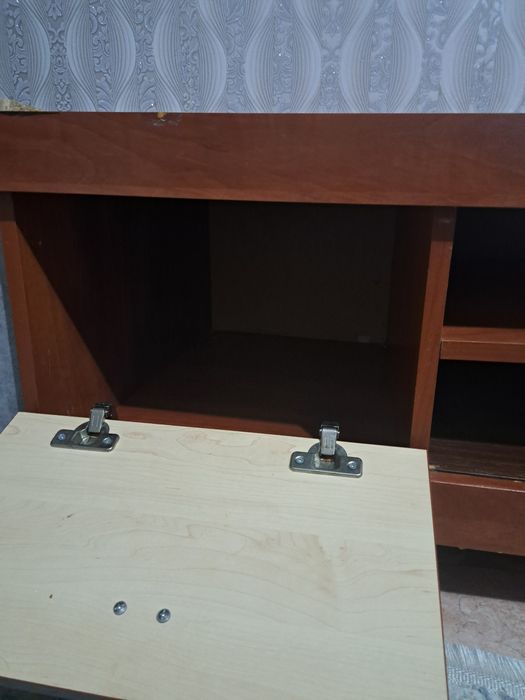 Тумбочка деревянная