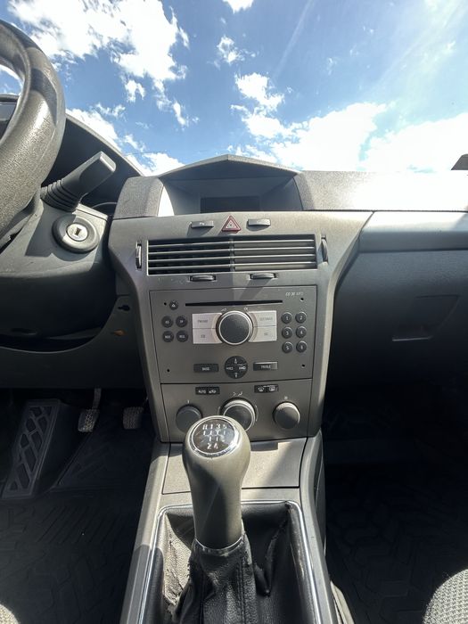 Vând OPEL Astra GTC