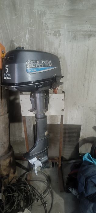 Продам лодочный мотор 5л.с