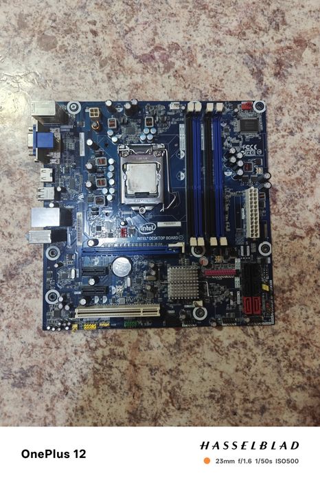 Продам 2 комплекта мат плат