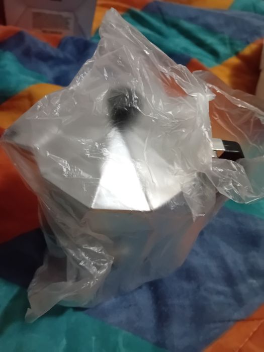 ¥ cafetiera pentru aragaz nouă 3 cesti marca mokita