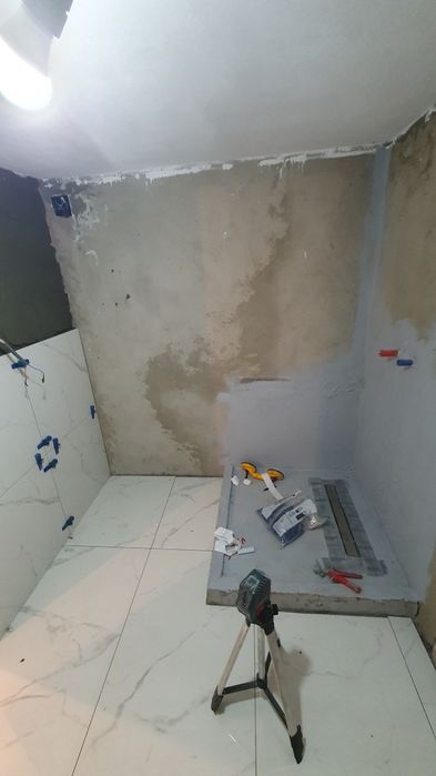 Interioare și exterioare