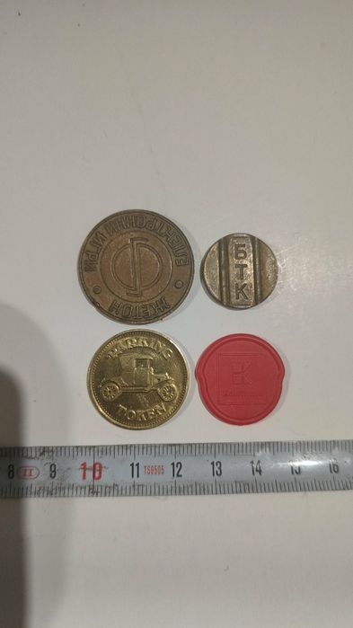 Жетони. 1 американски и 3 български