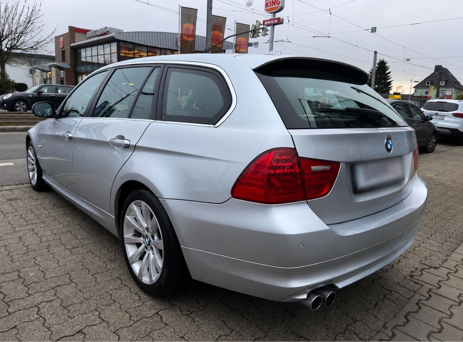 BMW 3 Series 2011 — imagine 5