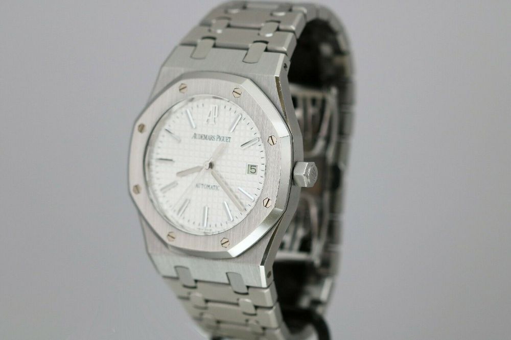 Audemars Piguet Royal Oak 2 000 . .