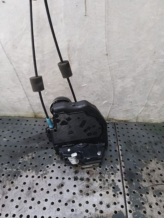 Broasca usa stanga spate toyota rav 4 3 a3