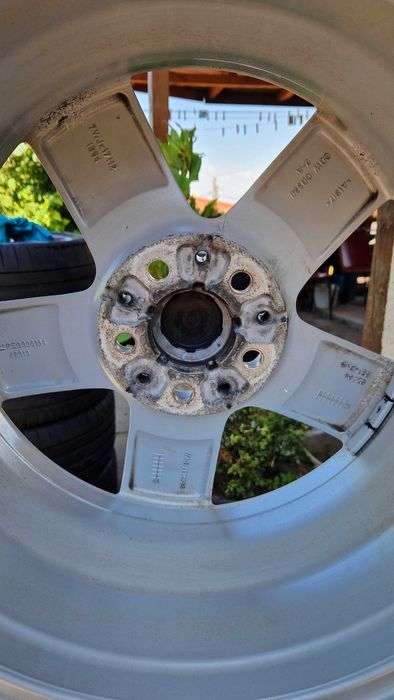 BMW F45,46 оригинални джанти със гуми 205/55/17 7,5J ET54 5×112 ЦО66