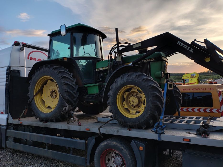 Dezmembrez Tractor John Deere 3040 cu incarcator frontal