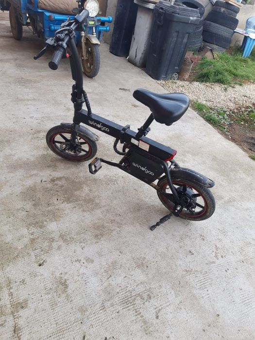 Vând bicicletă electrică