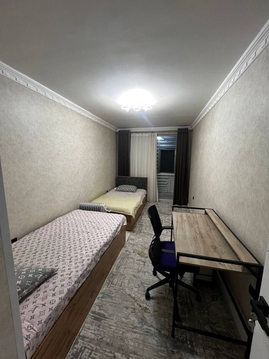 Продаётся своя 3 ком. квартира. ЦУМ, 110-школа с мебелью и техникой