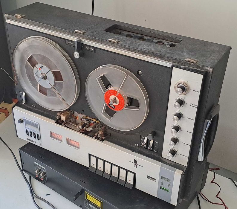 Philips N4408 Stereo Mag Colectie cu Statie amplificator ca DEFECT