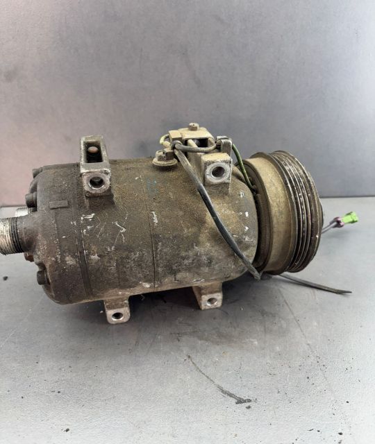 Compresor AC 8D0 260 805 Volkswagen VW Passat B5.5 (facelift)