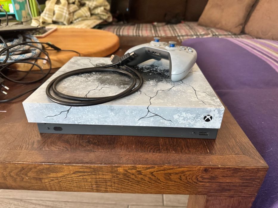 Xbox one x продавам