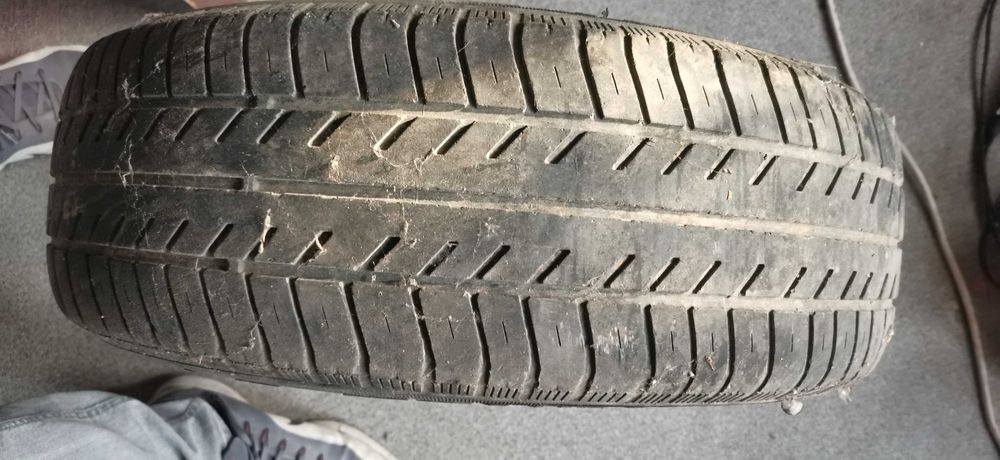 Гуми- летни и зимни 13 и 14 цолови