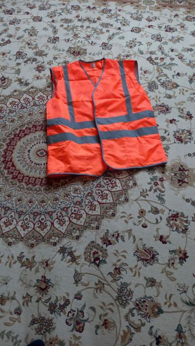 Продается дождевик и спец.обувь