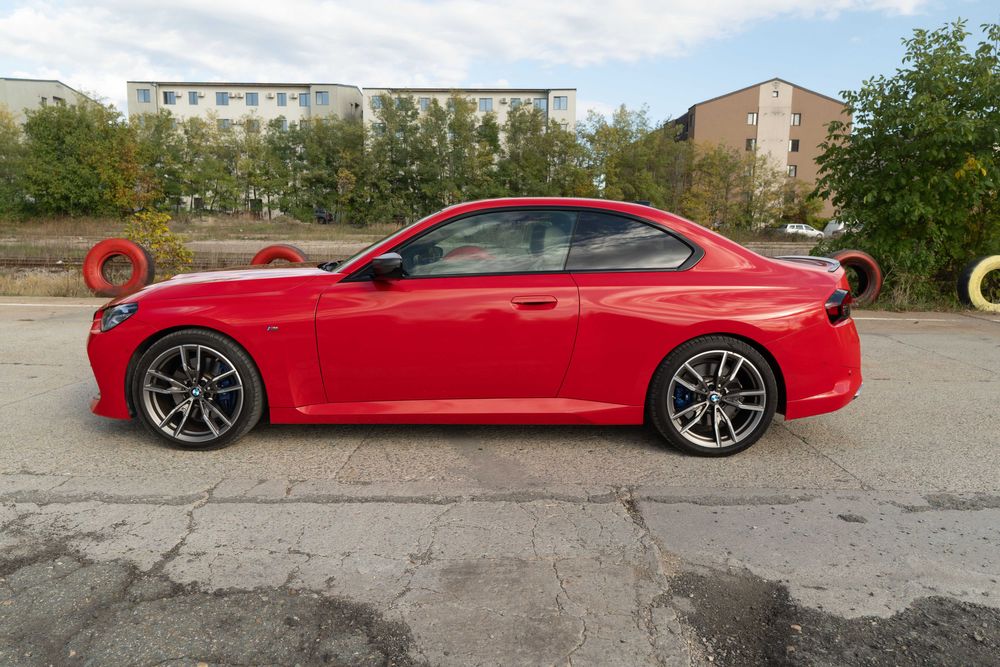 BMW M240i, 2023 – Stil si Putere
