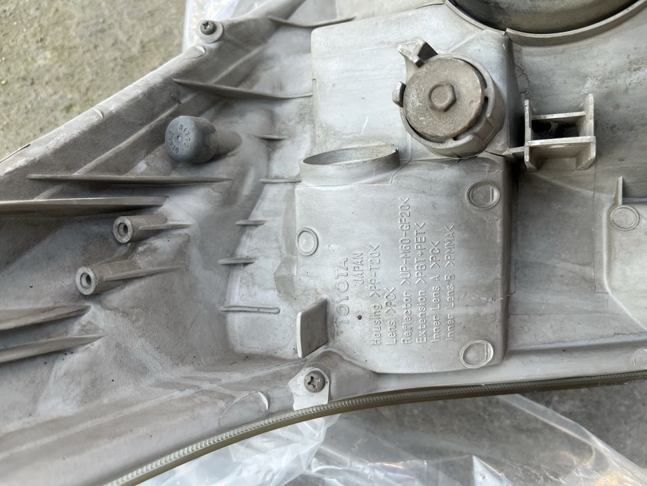 Фара тойота прадо