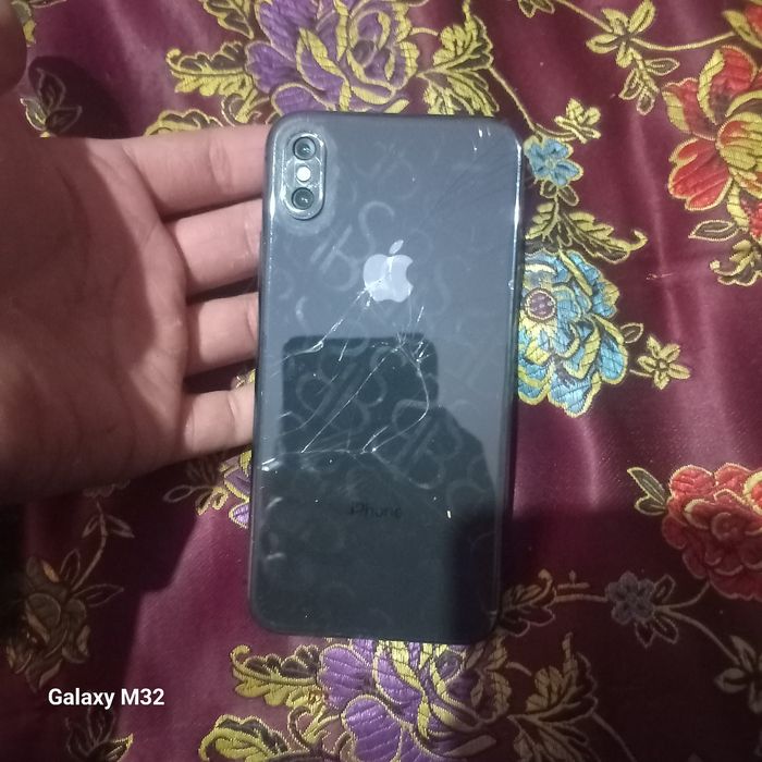 Айфон х 256 г сломиная задная част