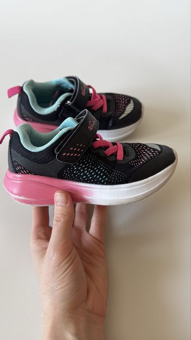 Кроссовки для девочки