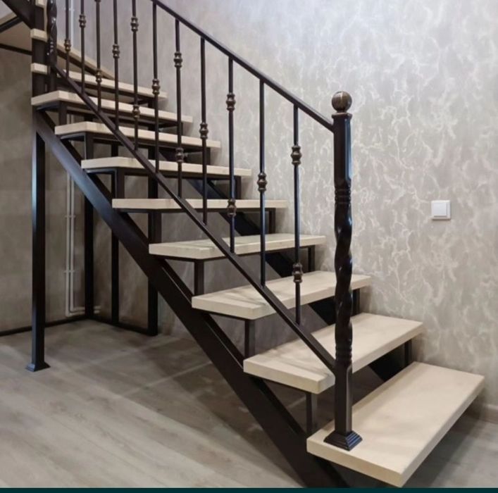 Продам лестницу в