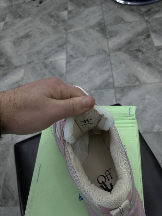 Adidasi Off-white odsy 1000