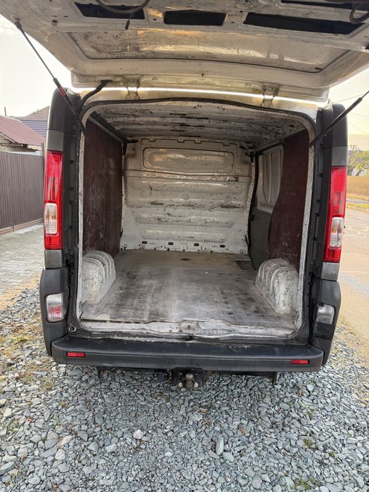 Opel Vivaro 2.0 CDTI 115 Cp + A/C