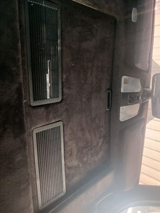 Салон на Mercedes E210
