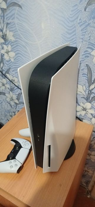 Продам приставку пс5.