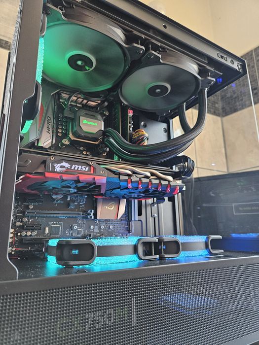 Unitate PC Gaming i7 7700K video 8GB RX 580 16GB RAM SSD