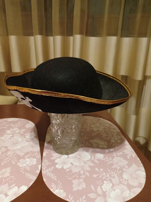 Шляпа пирата б/у