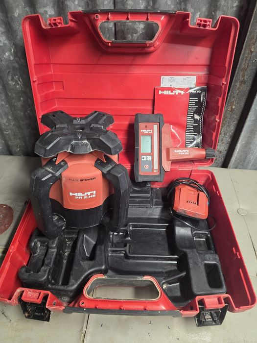 Laser Hilti PR2-HS A12 calibrat la zi complet in cutie