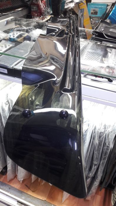 Козырек лобового стекла