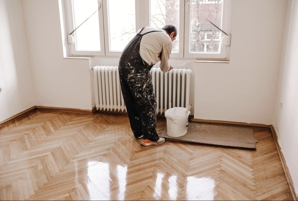 Execut renovări interioare apartamente Gresie faianță parchet Zugrav