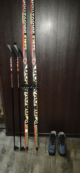 Лыжи новые с ботинками, размер: 44