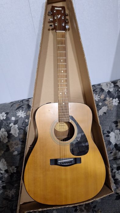 Гитара акустическая