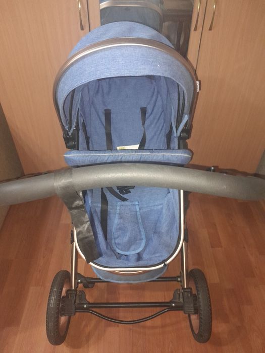Продам детскую коляску
