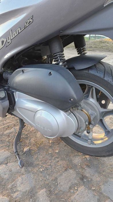 Scuter Honda Dylan 125 Pret 1.400 € Negociabil