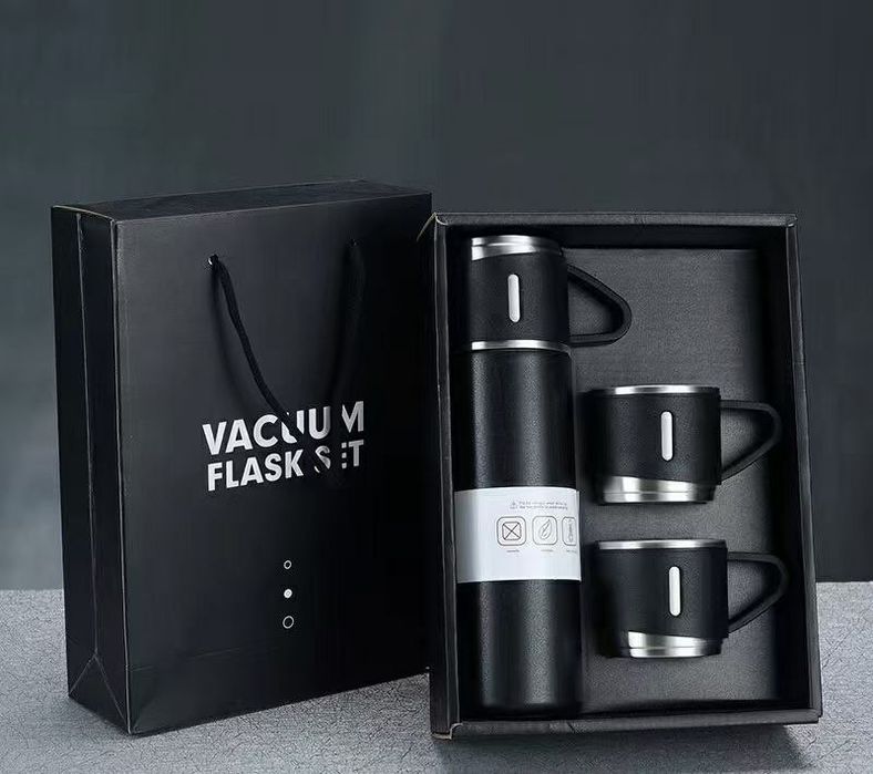 Подарочный Термос с кружками