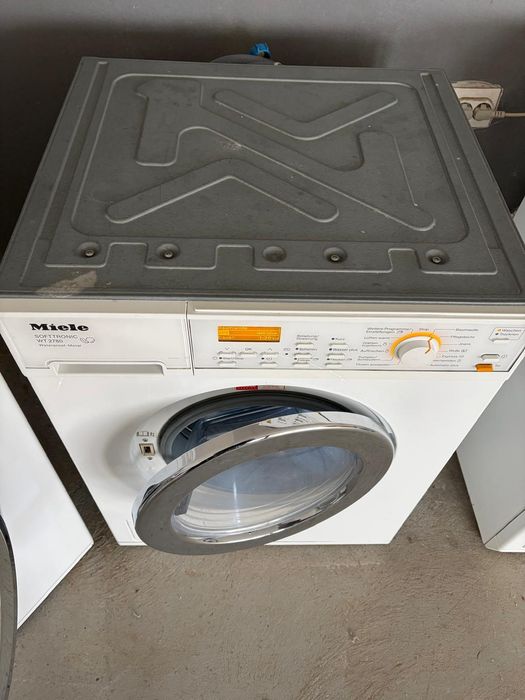 Masina de spalat rufe Miele incorporabila