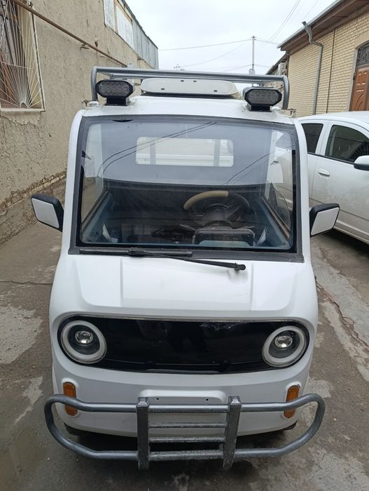 Motosikl sotiladi yangi  kòp haydalmagan