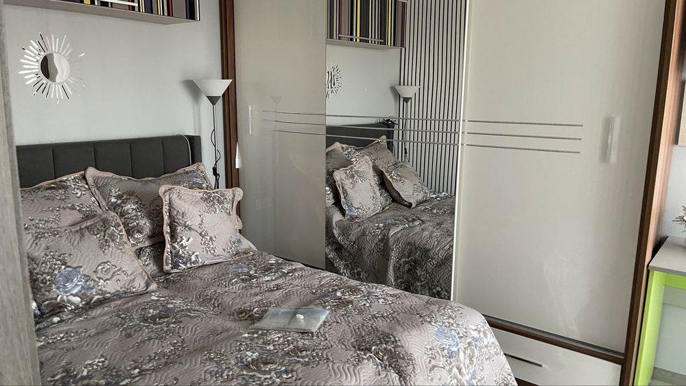 Inchiriez apartament