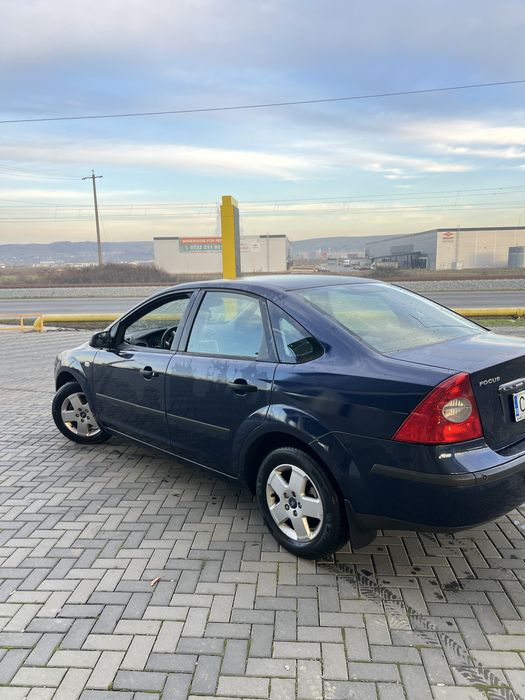 Ford Focus 2 1.6tdci 90 cp full,trapa electrica,xenon carte service
