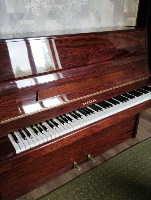 Shoshilinch! Arzon Riga pianino sotiladi – holati zo‘r