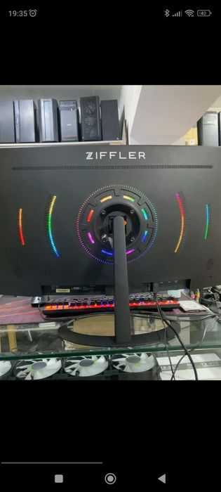 Monitor 32 sotiladi