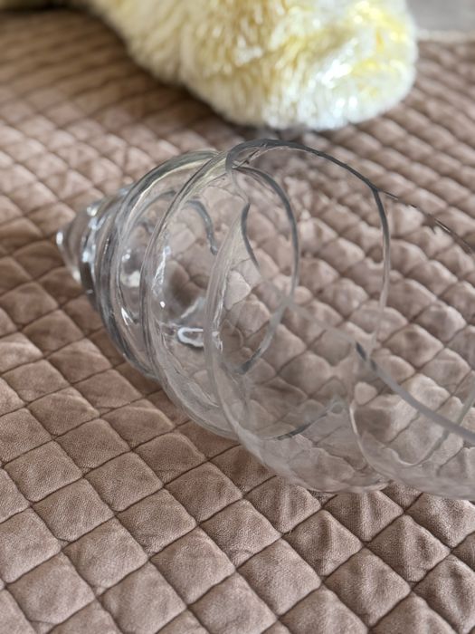 Продам вазу в виде ракушки