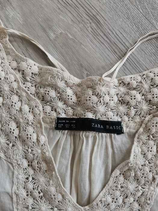 Zara masura XS preț 90 RON