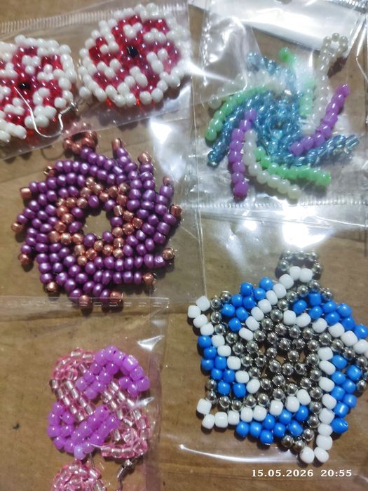 Подвески и серьги из бисера. Ручная работа