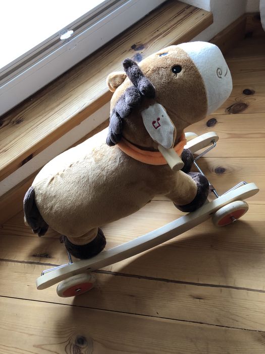 Музикално Детско Конче на колела/люлка "Bayer CHIC 2000",