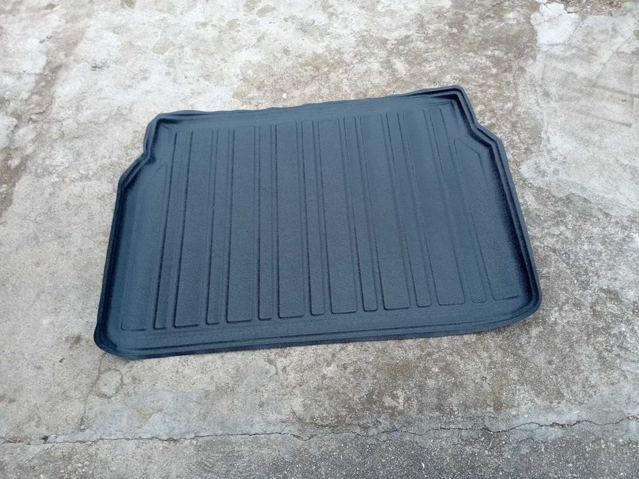 Стелка в багажника Опел Астра Н